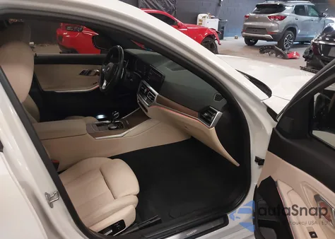 2020 BMW 330I xDrive z USA, uszkodzony, nr VIN 3MW5R7J00L8B18897